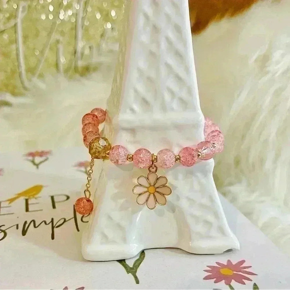 Pink beaded Flower Pendant Bracelet - Picture 2 of 7